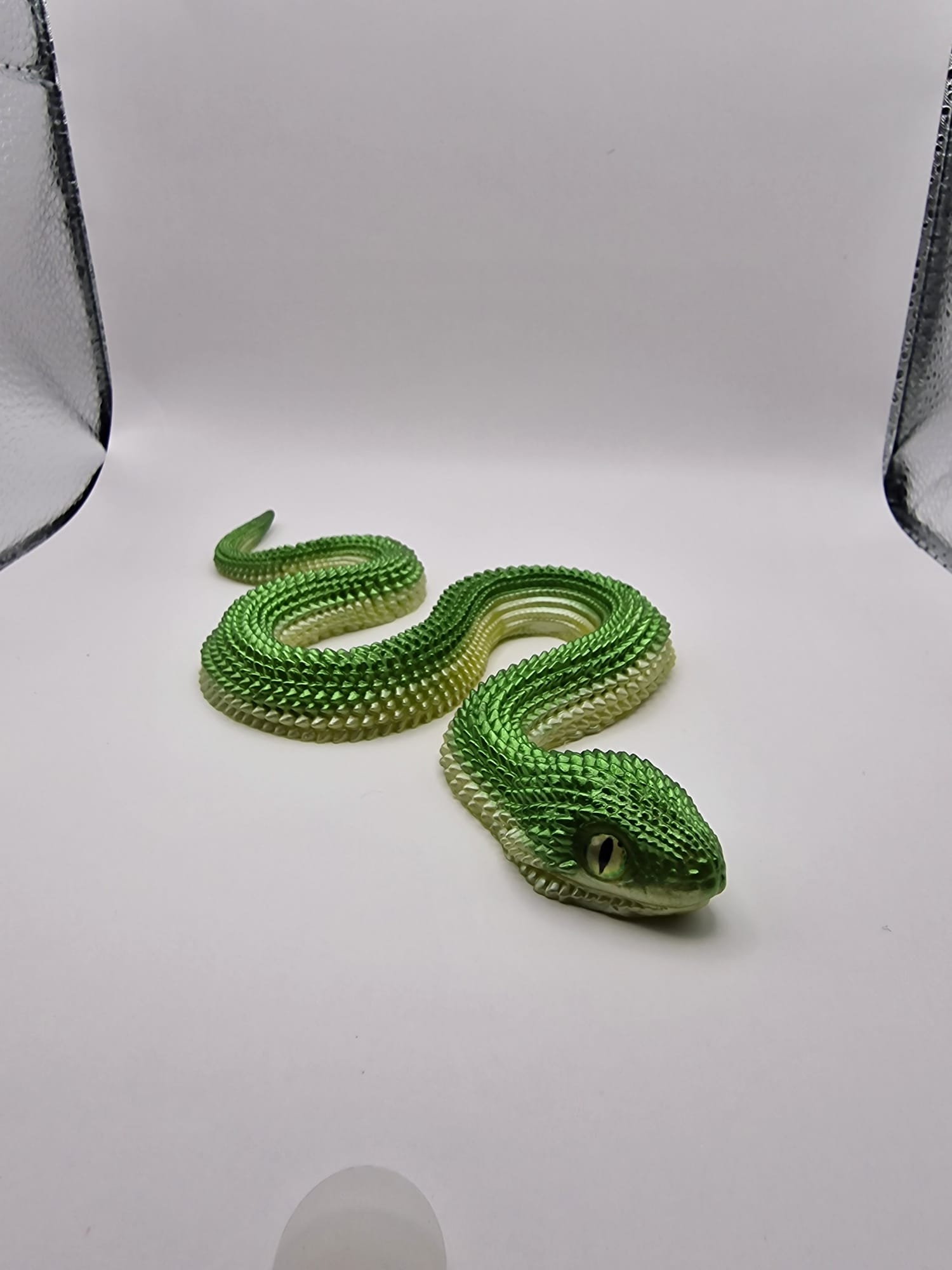 Articulated snake