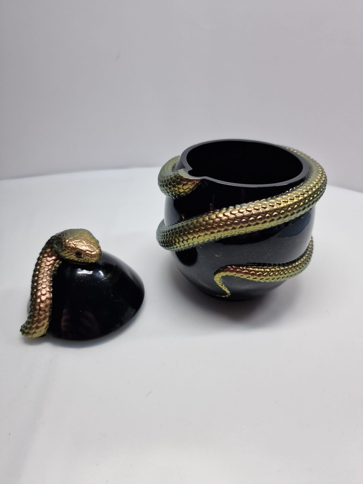 Golden snake trinket box